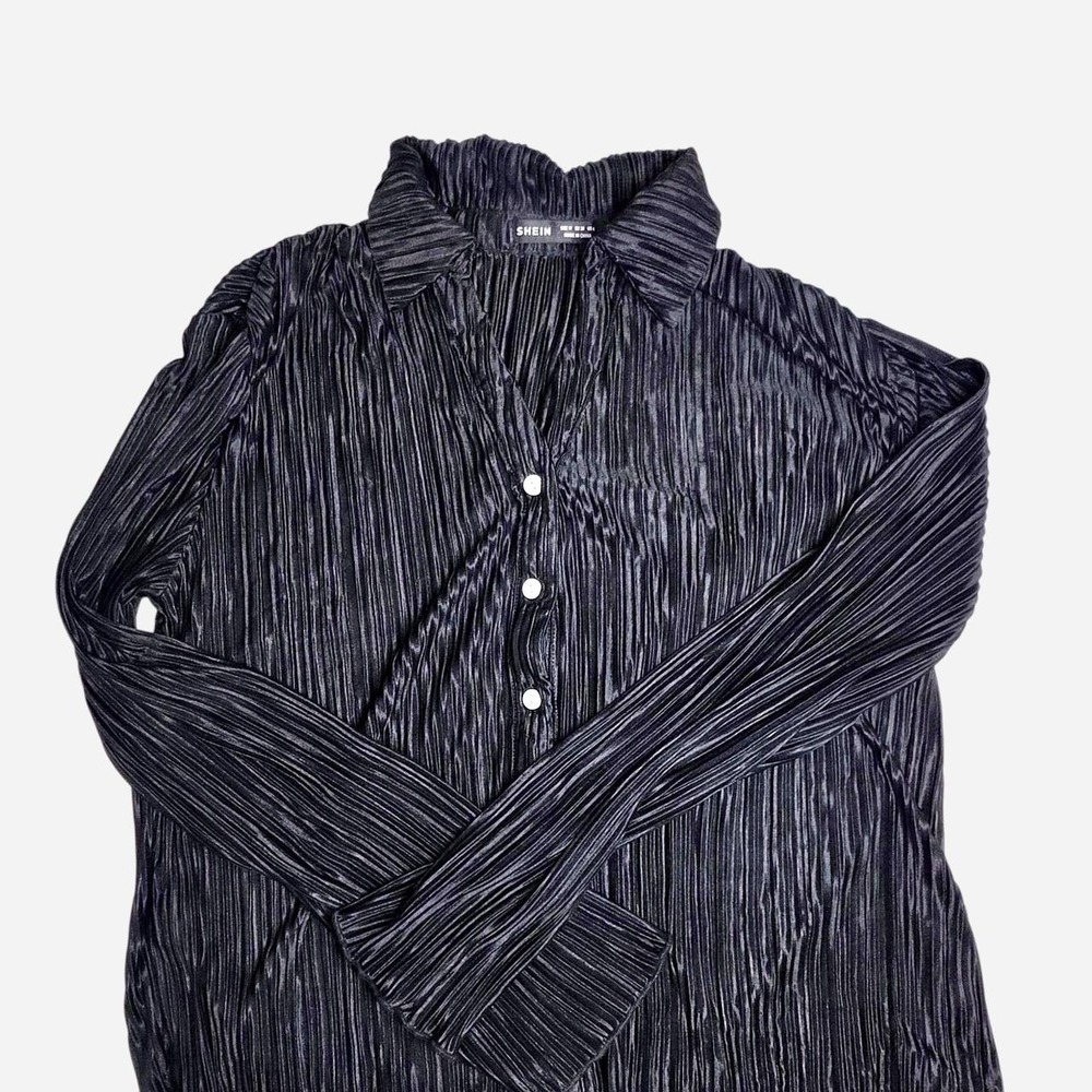 SHEIN black plisse button up
